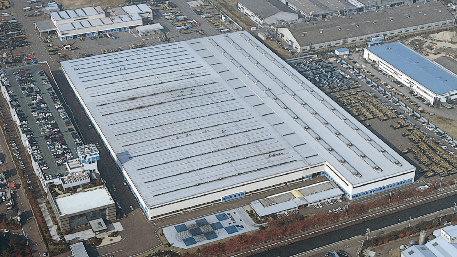 クレーンメーカー工場